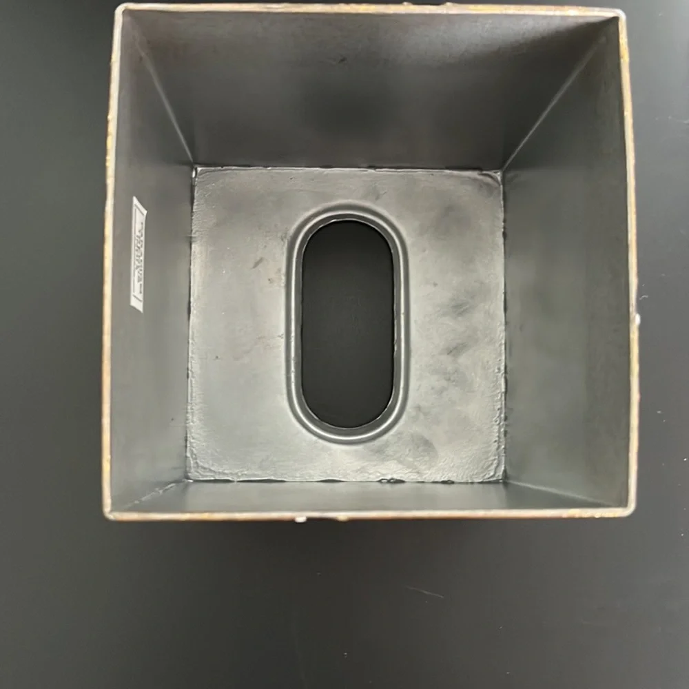 Metal Tissue Holder! - Picture 6 of 6